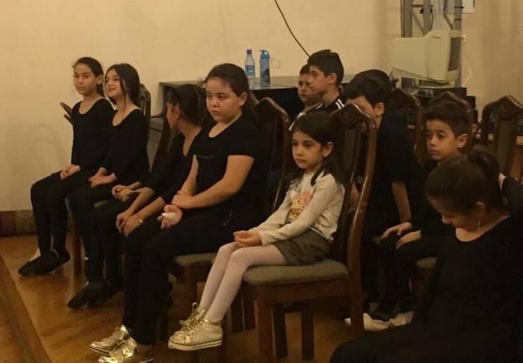 "Колдун и красавица": Герои любимых сказок в Баку (ФОТО)