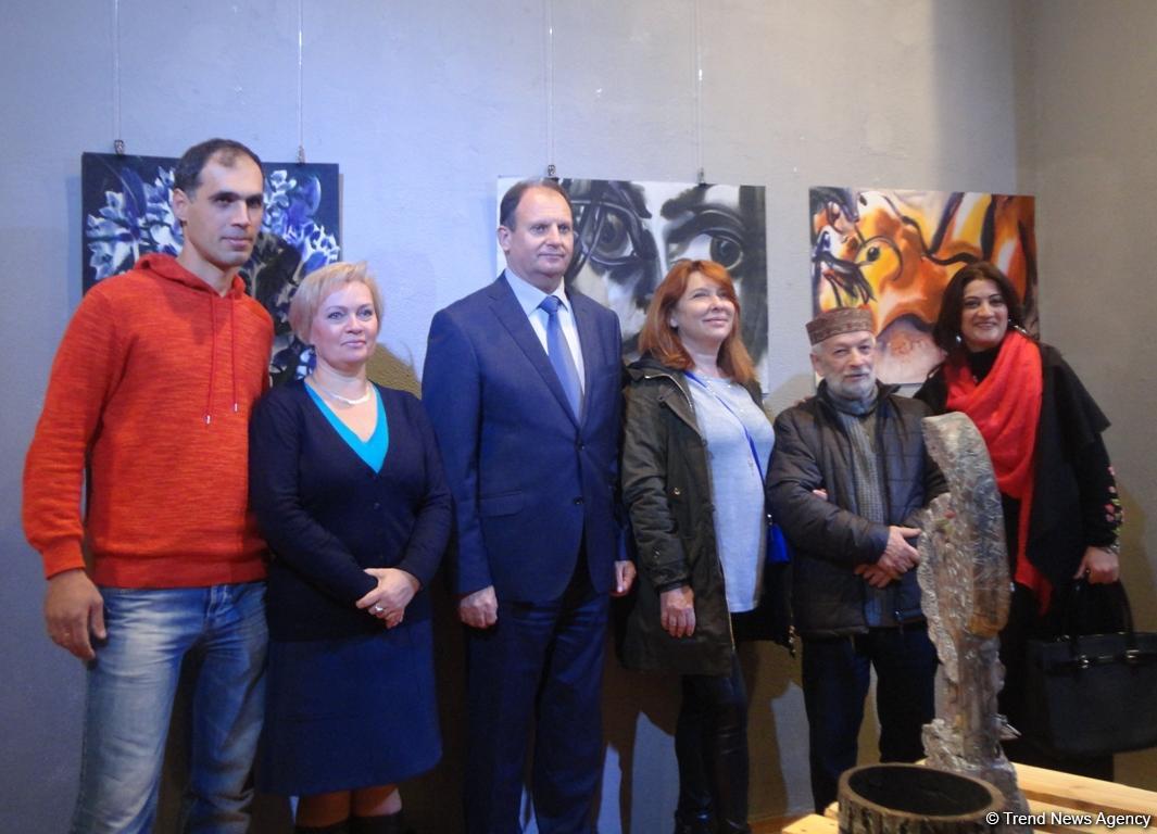 Дух захватывает: известный молдавский художник об Азербайджане (ФОТО)