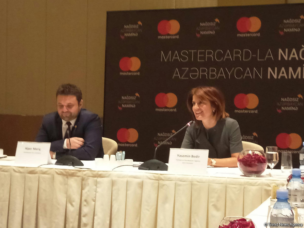 Сэкономленные от расходов на наличные расчеты средства могут достичь 3% ВВП Азербайджана (ФОТО)