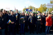 В Баку состоялось шествие, посвященное Дню Государственного флага   (ФОТО)
