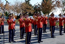 В Баку состоялось шествие, посвященное Дню Государственного флага   (ФОТО)