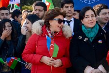 В Баку состоялось шествие, посвященное Дню Государственного флага   (ФОТО)