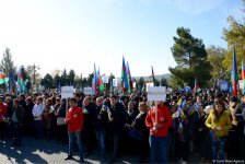 В Баку состоялось шествие, посвященное Дню Государственного флага   (ФОТО)