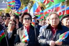 В Баку состоялось шествие, посвященное Дню Государственного флага   (ФОТО)