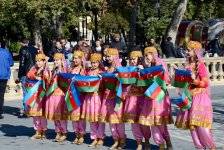 В Баку состоялось шествие, посвященное Дню Государственного флага   (ФОТО)