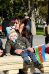 В Баку состоялось шествие, посвященное Дню Государственного флага   (ФОТО)