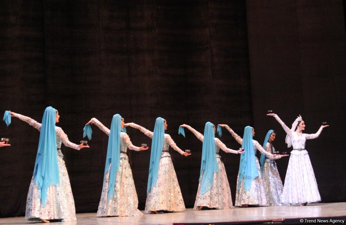 Блистательный триумф танцоров из Северной Осетии в Баку (ФОТО)