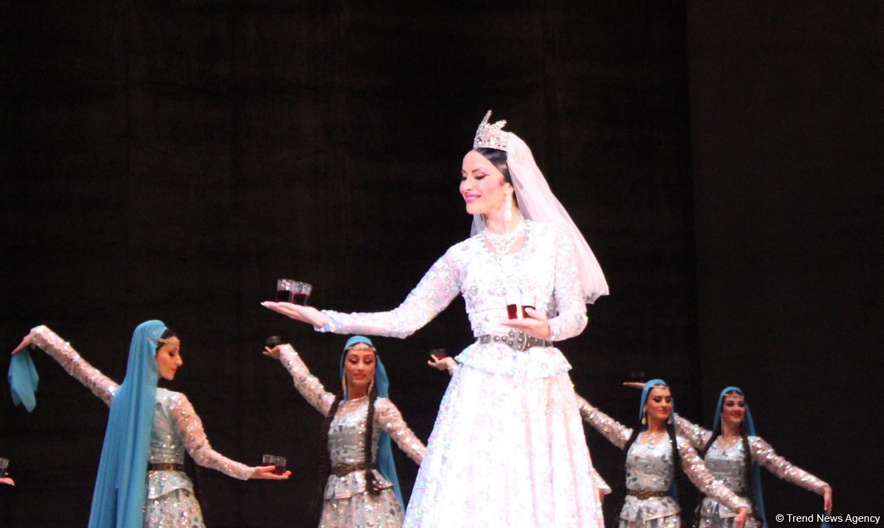 Блистательный триумф танцоров из Северной Осетии в Баку (ФОТО)