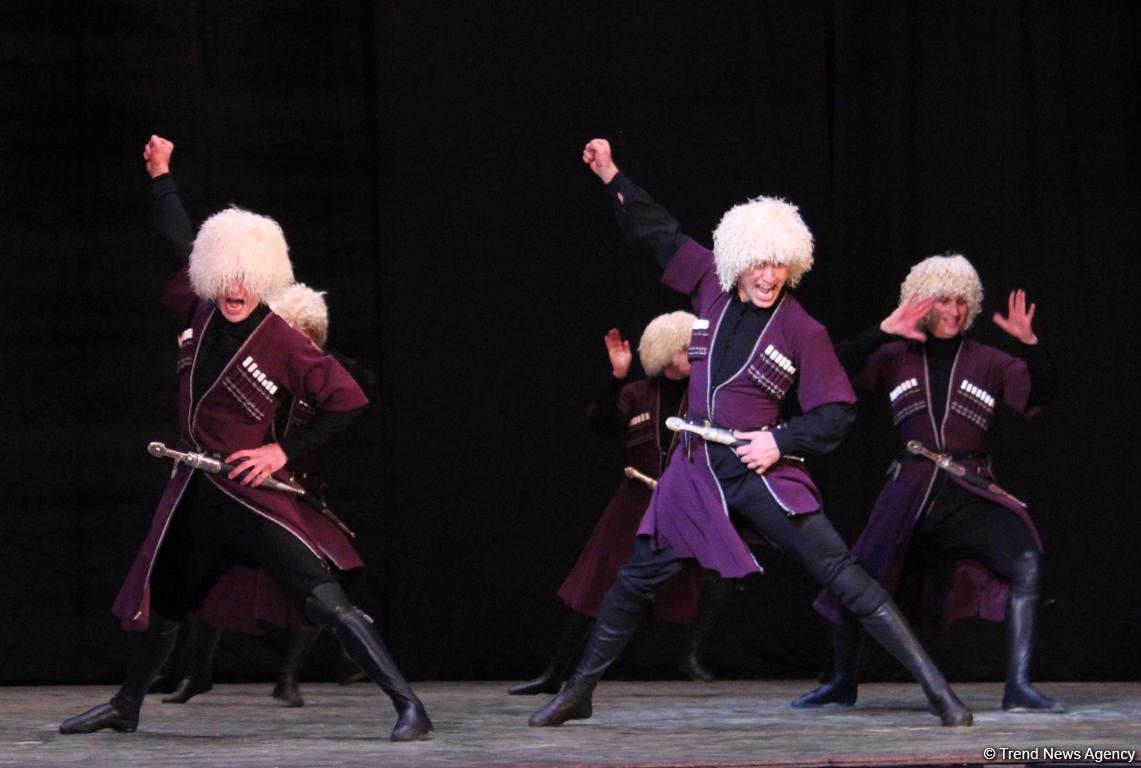 Блистательный триумф танцоров из Северной Осетии в Баку (ФОТО)