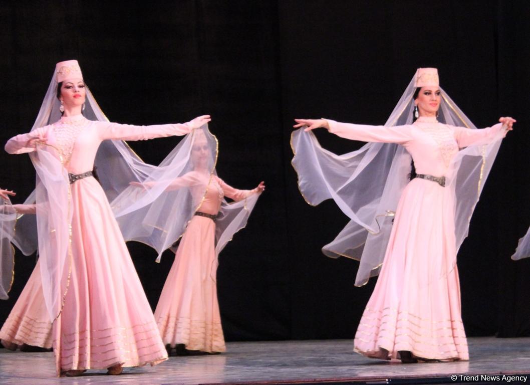 Блистательный триумф танцоров из Северной Осетии в Баку (ФОТО)