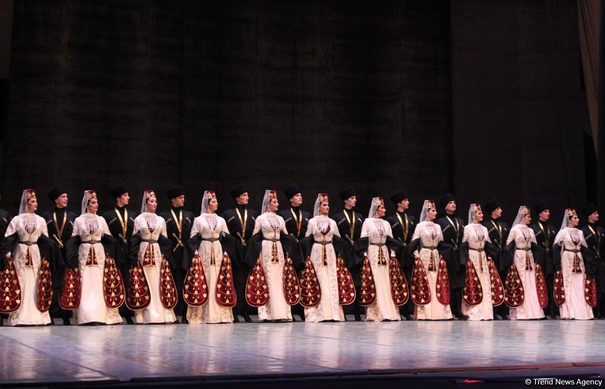 Блистательный триумф танцоров из Северной Осетии в Баку (ФОТО)