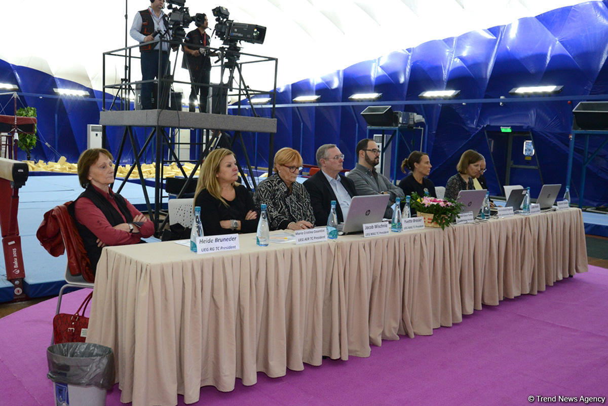 Награждены призеры XXIII Чемпионата Баку по акробатике (ФОТО)