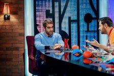 Пятикратный чемпион мира по каратэ в гостях у азербайджанских телезвезд (ФОТО/ВИДЕО)