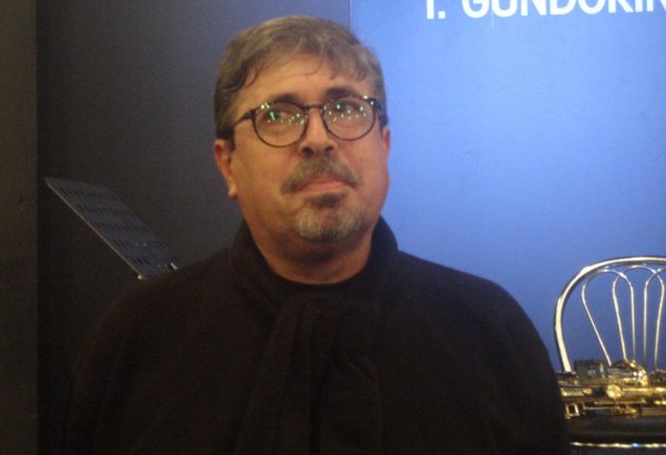 Пярвиз Гусейнов расскажет об истории создания коллекционных кукол