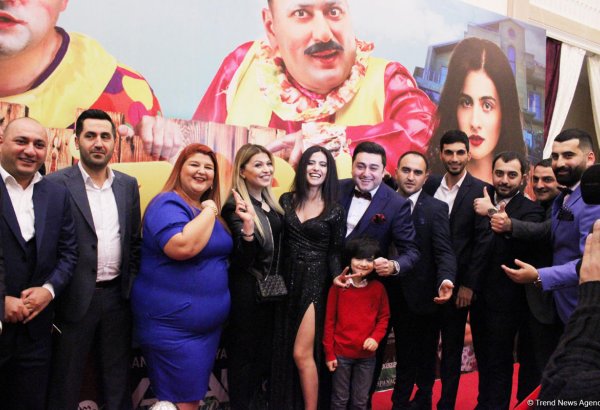 Приключения клоунов в 40-градусную жару: Гала-вечер фильма "Игра в прятки" в Баку (ФОТО)