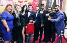 Приключения клоунов в 40-градусную жару: Гала-вечер фильма "Игра в прятки" в Баку (ФОТО)