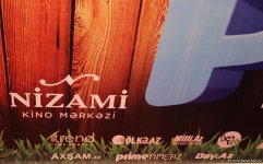 Приключения клоунов в 40-градусную жару: Гала-вечер фильма "Игра в прятки" в Баку (ФОТО)