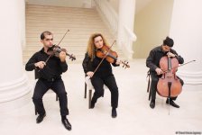 Приключения клоунов в 40-градусную жару: Гала-вечер фильма "Игра в прятки" в Баку (ФОТО)