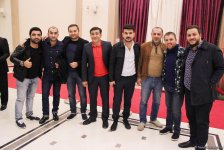 Приключения клоунов в 40-градусную жару: Гала-вечер фильма "Игра в прятки" в Баку (ФОТО)