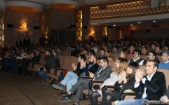 Приключения клоунов в 40-градусную жару: Гала-вечер фильма "Игра в прятки" в Баку (ФОТО)