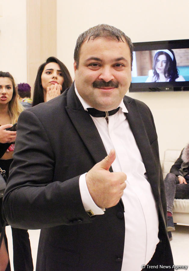 Приключения клоунов в 40-градусную жару: Гала-вечер фильма "Игра в прятки" в Баку (ФОТО)