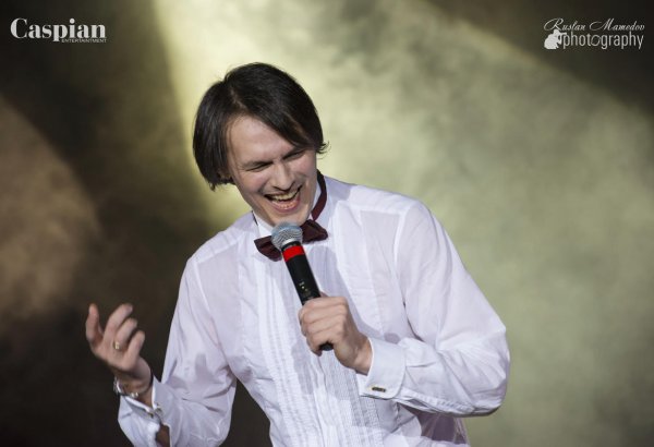 Влад Сташевский в Баку, или Вперед в прошлое  (ФОТО)