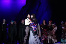 Триумф Эльчина Азизова: знойные испанские страсти на бакинской сцене (ФОТО)