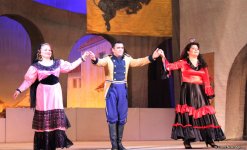 Триумф Эльчина Азизова: знойные испанские страсти на бакинской сцене (ФОТО)