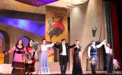 Триумф Эльчина Азизова: знойные испанские страсти на бакинской сцене (ФОТО)