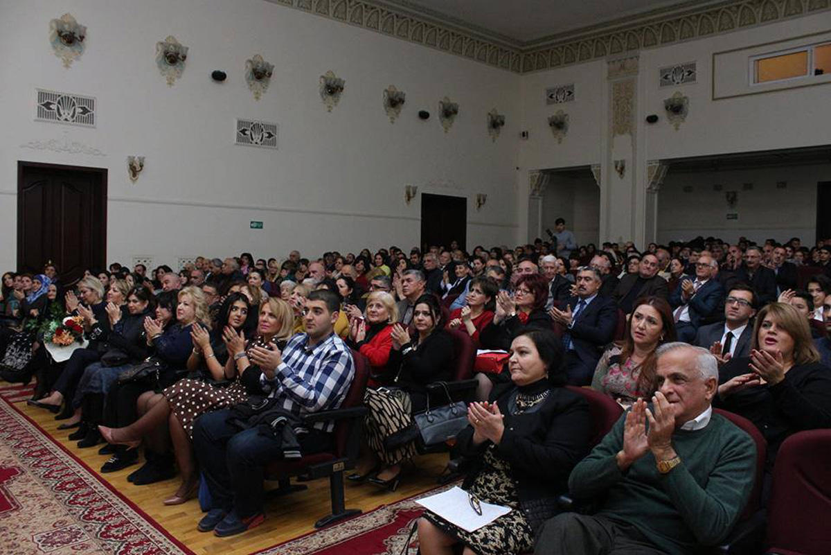 Фуад Поладов, Расим Балаев, Флора Керимова и другие почтили память известного актера (ФОТО)