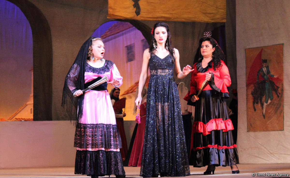 Триумф Эльчина Азизова: знойные испанские страсти на бакинской сцене (ФОТО)