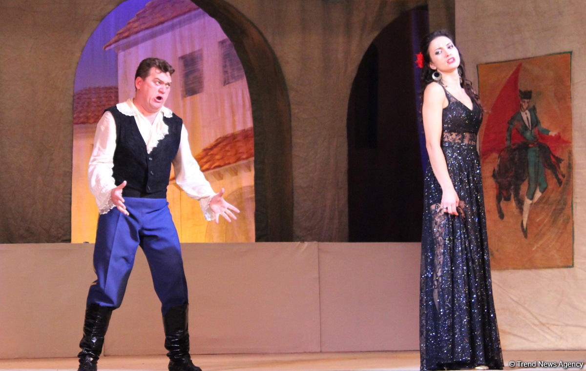 Триумф Эльчина Азизова: знойные испанские страсти на бакинской сцене (ФОТО)