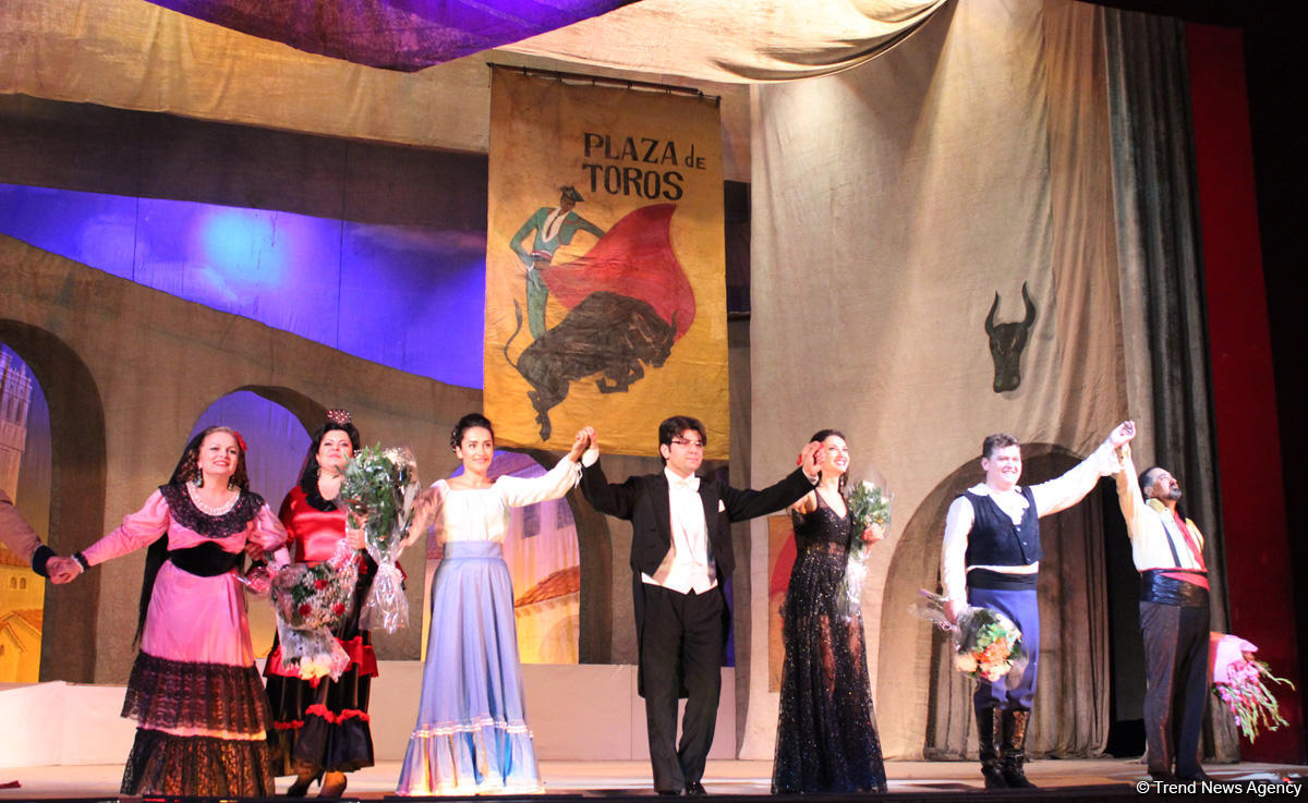 Триумф Эльчина Азизова: знойные испанские страсти на бакинской сцене (ФОТО)