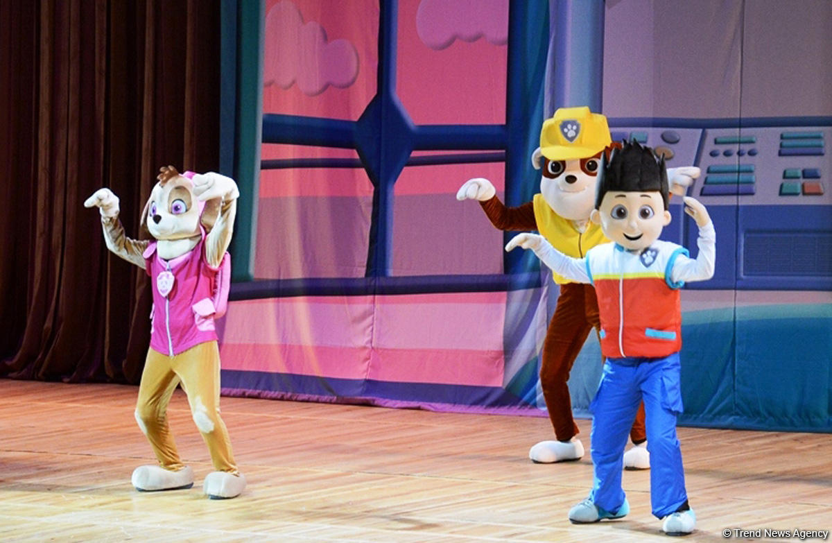 Как любимые герои спасали Бухту приключений в Баку (ФОТО)