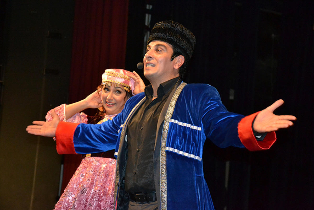 Азербайджанские актеры удостоены почетных званий в России (ФОТО)