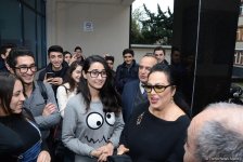 Робер Оссейн и Тюркан Шорай удостоены в Баку премии "Легенда Евразии" (ФОТО)