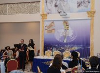 Робер Оссейн и Тюркан Шорай удостоены в Баку премии "Легенда Евразии" (ФОТО)