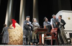 Лепестки роз для бакинцев, или Русский роман о любви и трагедии (ФОТО)