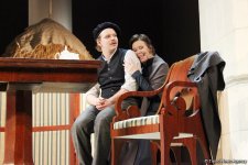 Лепестки роз для бакинцев, или Русский роман о любви и трагедии (ФОТО)