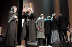 Лепестки роз для бакинцев, или Русский роман о любви и трагедии (ФОТО)