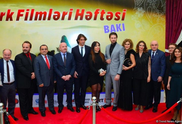 Стартовала Неделя турецкого кино: Мерал Конрат, Сарп Левендоглу и Эмре Кызылырмак в Баку (ФОТО)