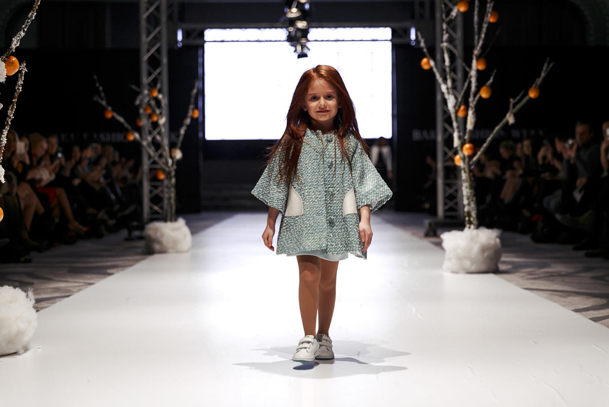 Открытие Baku Fashion Week: сказочная атмосфера и детские образы (ФОТО)