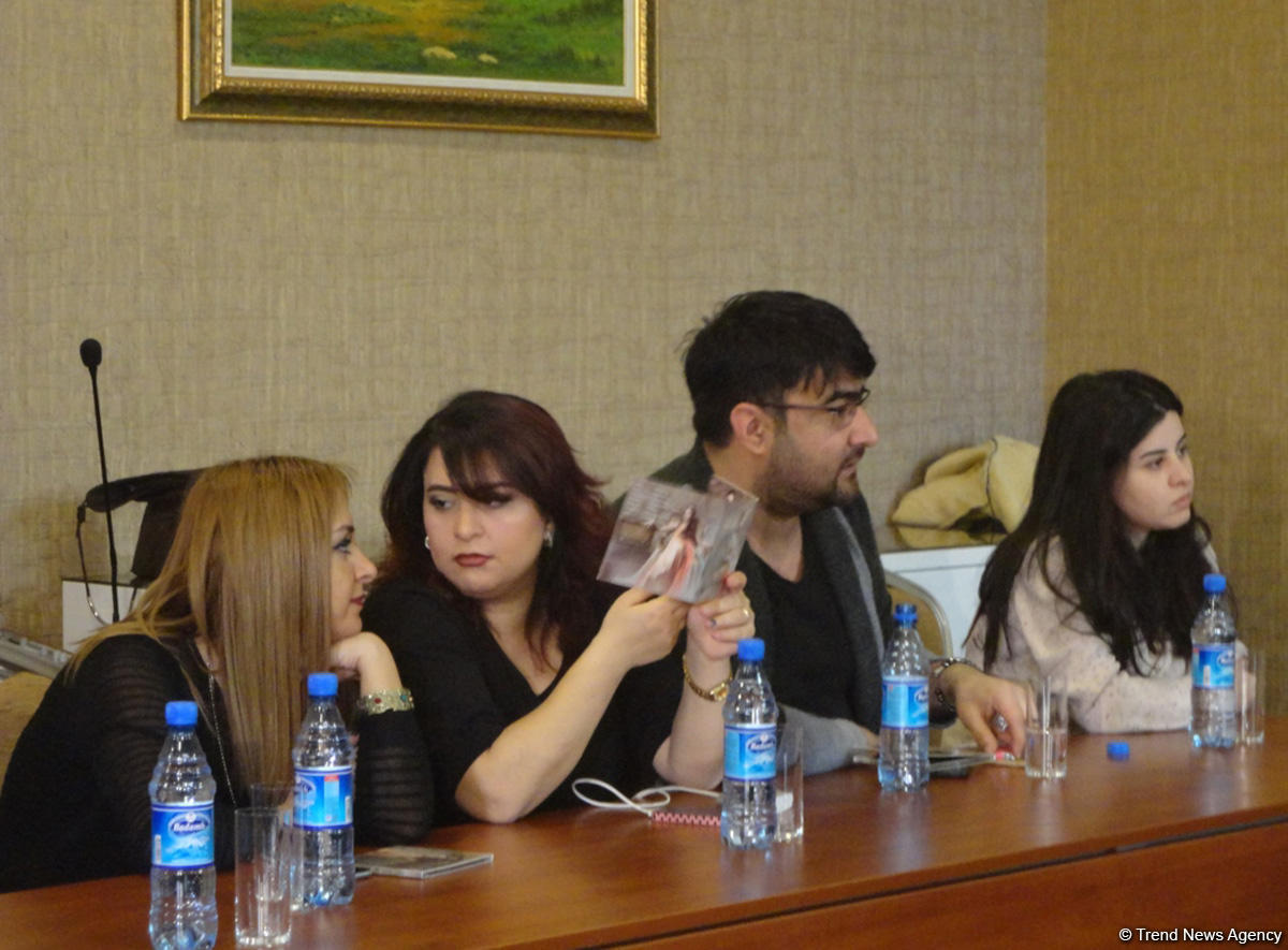 Айсель Ализаде дарит поклонникам "Звезды" (ФОТО)