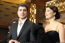 Ажиотаж и восторг: Озджан Дениз и Нургюль Ешилчай презентовали в Баку новый фильм (ФОТО)