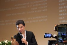 Ажиотаж и восторг: Озджан Дениз и Нургюль Ешилчай презентовали в Баку новый фильм (ФОТО)