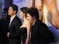 Ажиотаж и восторг: Озджан Дениз и Нургюль Ешилчай презентовали в Баку новый фильм (ФОТО)