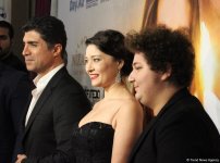 Ажиотаж и восторг: Озджан Дениз и Нургюль Ешилчай презентовали в Баку новый фильм (ФОТО)