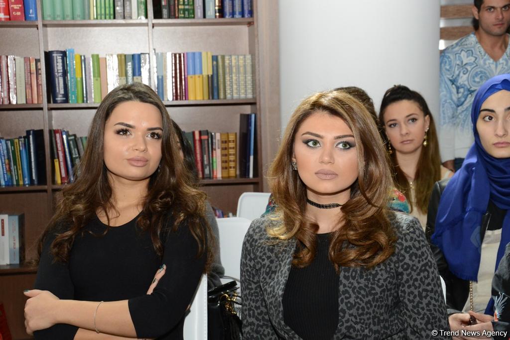 В Центре Политической Психологии состоялся вечер поэзии (ФОТО)