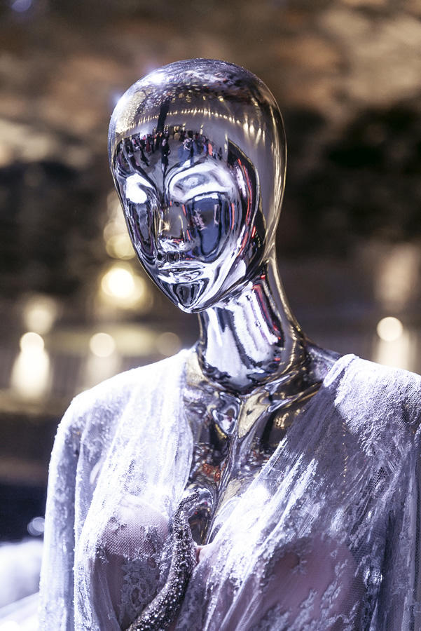 Baku Fashion Week: от игривой коллекции до ювелирных украшений (ФОТО)