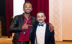 Лестница юмора Самандара Рзаева: "Мама не дала мне погреться в лучах славы" (ФОТО)